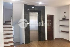 Bán nhà ngõ 134 hoàng hoa thám ngọc hà, 39m2, 7 tầng,nội thất sang,thang máy, giá 6 tỷ hơn