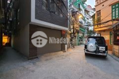 Bán nhà hào nam, 40m2 5.9 tỷ, bagac đỗ 5m ra ô tô tránh, 4t, mt 5m ngõ thông 2 thoáng.