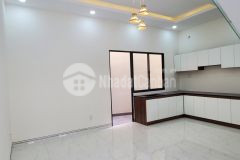 Nhà shr 1trệt 1lầu đúc thật 6x12 nhà đẹp cao cấp.giá tốt đầu tư bình chánh tphcm