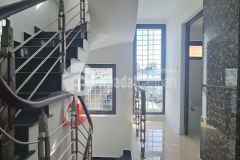 Bán nhà mặt phố nguyễn xiển, 61m2 10 tầng thang máy mt5m, 29 tỷ