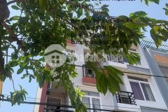 Hem ô tô 8m đương d2 phương 25 binh thanh sat măt tiên