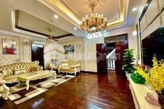 Xoáy vốn gấp cần bán nhà tôn đản q4