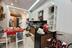 Ngọc lâm long biên, 5 tầng, tiện ích ngập tràn. suýt 4 tỷ.