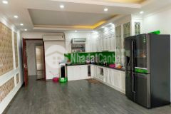 Bán nhà ngọc lâm, 7 tầng, thang máy, ôtô tránh, vỉa hè, công viên.