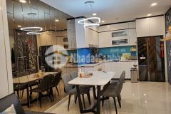 Golden mansion 2pn2wc tầng cao view thoáng mát có thể dọn vào ở ngay