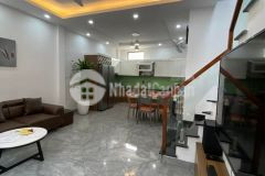 Nhà bằng liệt vợ chồng trẻ, 41m x 4 tầng, giá 3,6 tỷ, ở bao phê