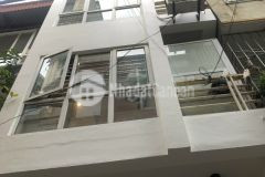 Cần bán nhà gấp đê la thành nhỏ,đường rộng,kinh doanh tốt diện tích 50m.giá 7.5 tỷ