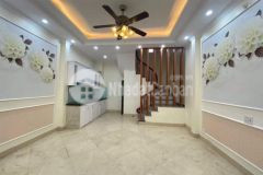 Phố trạm long biên cực đẹp 34mx5t chỉ 3.1 tỷ