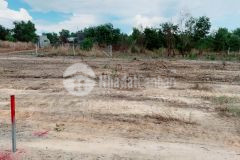 Bán đất 2 mặt tiền đường 6m, giá 400 triệu lô 100m2, gần trường học và chợ