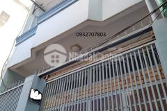 Gia đâu tư hơn 3 ty 40m2 san, măt tiên 4 met. hem xe hơi sat nha