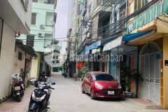 Bán nhà đại la, hai bà trưng, kinh doanh, dòng tiền khủng, 3 mặt thoáng, ô tô đỗ xung quanh, 42 m2,