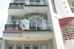 Bán nhà 1 trệt 3 lầu hẻm ô tô đường chu mạnh trinh,hướng tây nam.