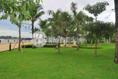 Bán biệt thự bờ sông riviera quận 2, có diện tích 650m2 đất, 3 tầng, sân vườn đẹp