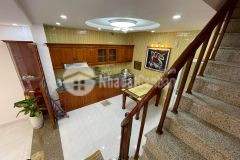 Nhà đê la thành đẹp long lanh giá 16.5 tỉ