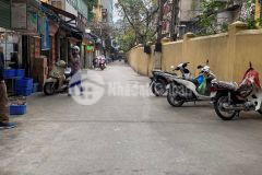 Bán nhà phố hào nam, nhà đẹp, ngõ thông, ba gác đỗ, gần ô tô, kd nhỏ, 42m2, 5 tầng, mt 4m