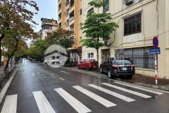 Tòa nhà 7 tầng, thang máy, ô tô tránh phố hoàng cầu, đống đa. 0911554873.