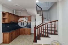 Bán nhà mới phố hoàng mai, dt30m2, 5 tầng, 4.5 tỷ, ngõ thông ô tô đỗ cửa.