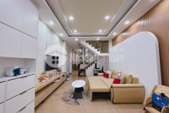 Bán nhà trung tâm q. bình thạnh, ô tô đậu cửa, dt 60m2, 4 lầu.