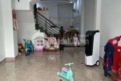 Mặt tiền kinh doanh q5 ngang 4m diện tích lớn giá rẻ bèo lh0786961692.