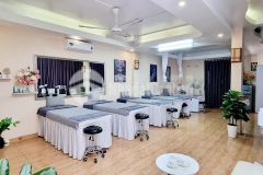 Siêu đẳng cấp kinh doanh ô tô vào nhà thang máy dt 46m2 6 tầng mt 3m7