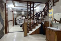 Chính chủ cần bán nhà mặt phố diện tích 108 m2, giá 11.6 tỷ ô tô đỗ xách vali đến ở ngay.