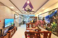 Bán nhà có 102 đường hoàng mai, gần ô tô, tặng full nội thất, 65m2 mà giá chỉ 4.3 tỷ.