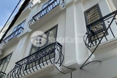 Bán nhà bùi xương trạch 38m2 5 tầng 4.2 tỷ,ngõ thoáng nhà đẹp chỉ việc đến ở,tiện ích đủ