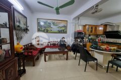 Chính chủ cần bán nhà đê la thành, 45m2, ô tô tránh, lô góc, giá 4.2 tỷ