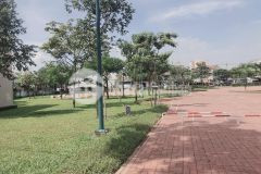 Bán nhà đẹp, hxh, 64m2, cạnh công viên, giá chỉ 4.5 tỷ.