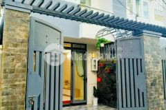 Nhà mới, đẹp dọn vào ở ngay mt hẻm phạm hữu lầu, q7