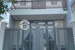 Bán nhà mới 1 trệt 1 lầu đường số 3 kdc đông phú gần chợ