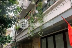 Nhà phân lô ô tô quay đầu vỉa hè rộng