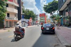 Nhà mặt tiền tân phú mà 60trm2, 5x 24m, cực hiếm.