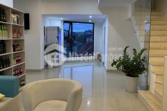 Ks98 bán khách sạn hẻm đường 3tháng 4 phường 3 tp đà lạt.