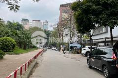 Nhà gần vườn hoa 16, ô tô, kinh doanh trần quang diệu, đống đa. 0911554873.