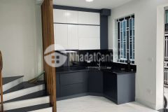 Ngọc thụy long biên 5 tầng mới tinh hàng xóm khai sơn. hơn 2 tỷ.