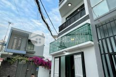 Bán nhà 1tr3 lầu shr, hxh, đs 8 linh xuân giá 4 ty78