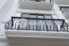 Nhà phố ô tô quay đầu vỉa hè rộng