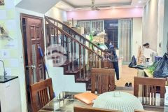 Bán nhà hoàng đạo thành 50m 8.5 tỷ oto đỗ cửa, kinh doanh văn phòng.