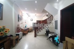 Cần bán nhà phố nguyễn chính, ngõ thông, sân để xe rộng, chủ tự xây giá 3.5 tỷ.