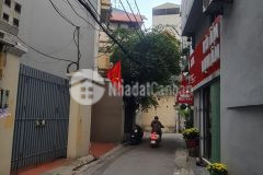 Vị trí nhà đẹp như tiên giáng trần. ngõ thẳng thoáng gần phố, ba bước ra oto đỗ. cực kỳ trung tâm đắ