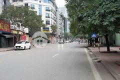 Nhà mặt phố cầu giấy. lô góc 2 mp, vỉa hè 5m, 4 làn ô tô. 350m2 mt30m 10t 150 tỷ