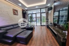 Bán nhà phân lô vạn bảo, ngõ thông ô tô 7 chỗ vào nhà, hai mặt thoáng, thiết kế hiện đại.