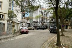 Bán nhà phố trần quốc hoàn cầu giấy, 55m, 5t, gara, kd, 11 tỷ 0904656981