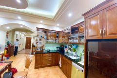 Cần bán gấp nhà văn cao, ba đình. dt 45m2xt, mt5, giá 6,45 tỷ.