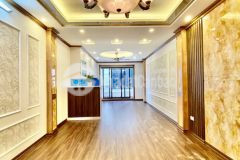 Bán lô góc 3 thoáng, kd tốt, nhà đẹp,ngõ rộng, 7c vào nhà.giá 14 tỷ.