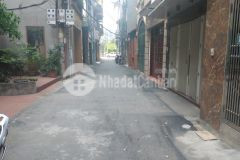 Bán nhà phạm văn đồng đối diện bộ công an, 70m2 nhà, 70m2 sân, ô tô đỗ cửa.