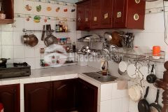 Nhà hxh ngang hơn 6m sát chợ thích hợp xây mới chdv, phòng trọ, kho xưởng