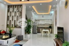 Bán nhà cầu giấy 35m2. 4 tầng. 2 ba gác tránh nhau. 3,8 tỷ.0961905298