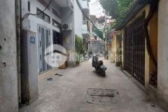 Bán nhà phố khương trung, thanh xuân, diện tích 42m mặt tiền 5.4m ô tô để cạnh nhà giá 5.9 tỷ.